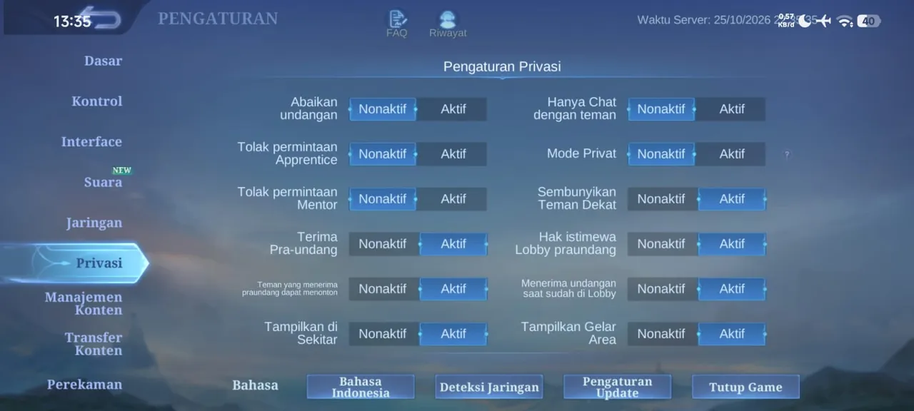 Tab Privacy di pengaturan Mobile Legends dengan opsi Hide Close Friends yang diaktifkan
